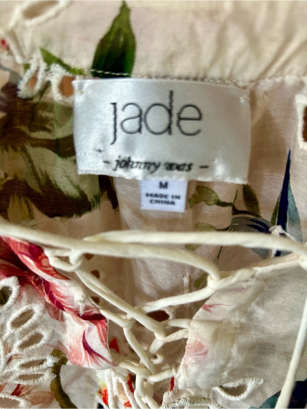 Johnny Was Jade Sonnet Eyelet Floral Peasant Top - Picture 3 of 3